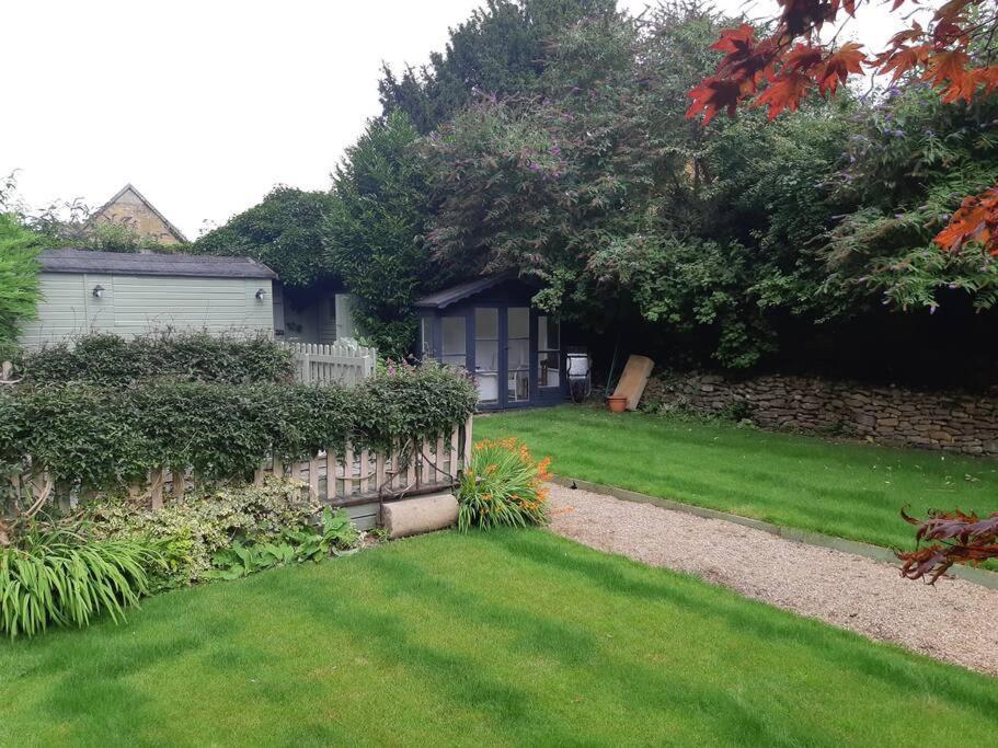 Beautiful Georgian Cottage Within A Private Walled Garden โอ๊กคัม ภายนอก รูปภาพ