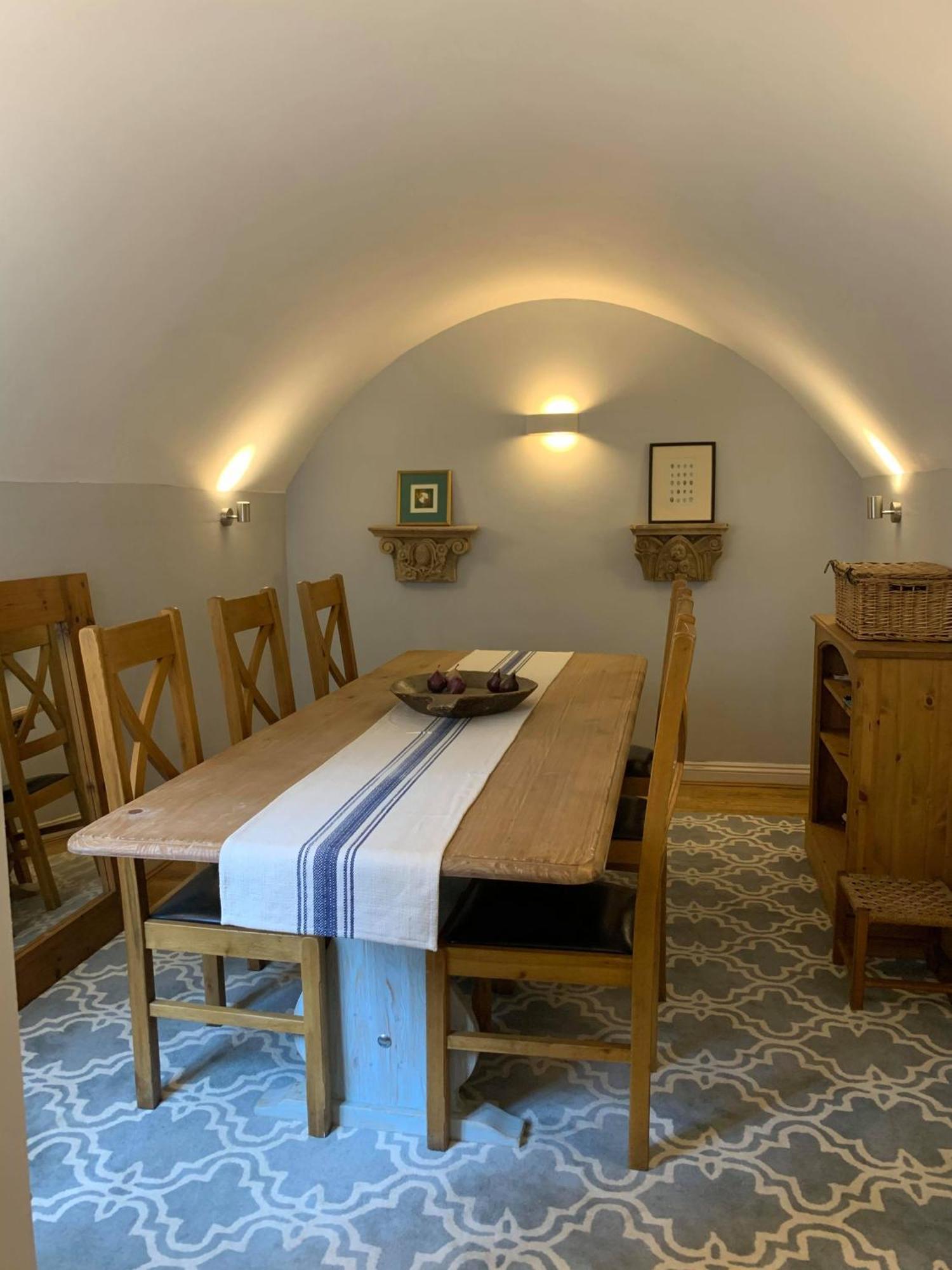 Beautiful Georgian Cottage Within A Private Walled Garden โอ๊กคัม ภายนอก รูปภาพ